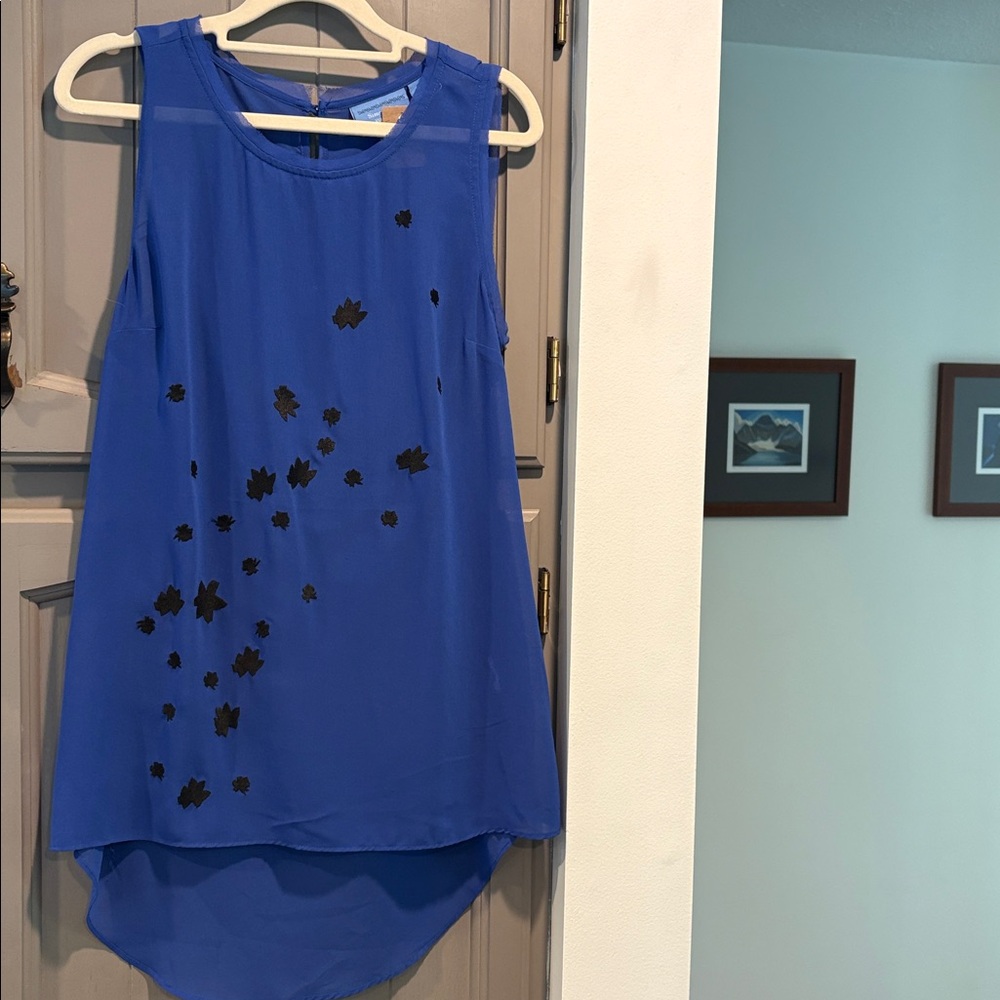 Simply Vera Wang Sheer Sleeveless Blouse/Tunic, black embroidered flowers, flowy